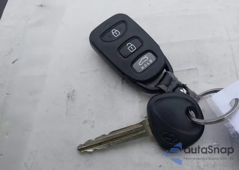 2019 Hyundai Elantra Se z USA, uszkodzony, nr VIN 5NPD74LF3KH476401